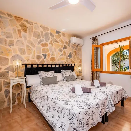 Emilia Villa